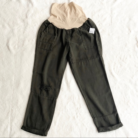 Luxe Essentials | Cropped Distressed Pants *NWT* - Picture 2 of 16